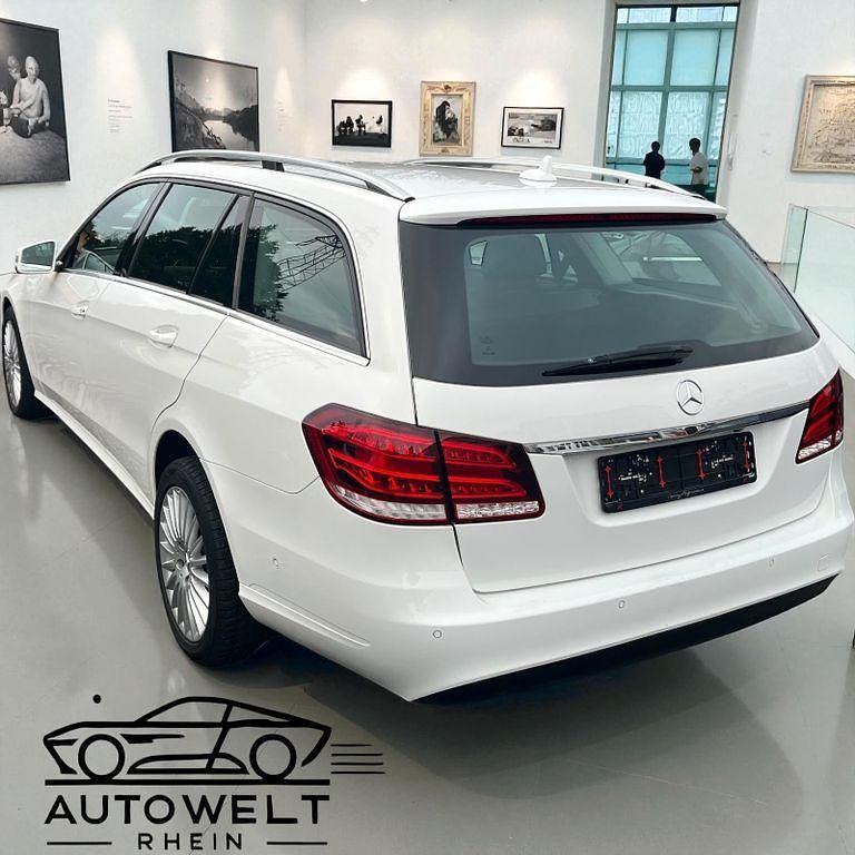 Gebraucht Mercedes E250 204 PS (150 kW) 2014 Weiß Limousine