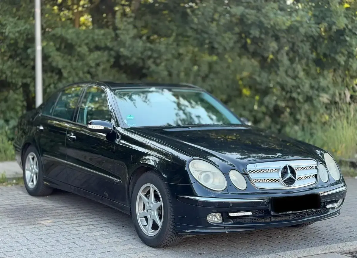 Gebraucht Mercedes E220 150 PS (110 kW) 2006 Blau Limousine