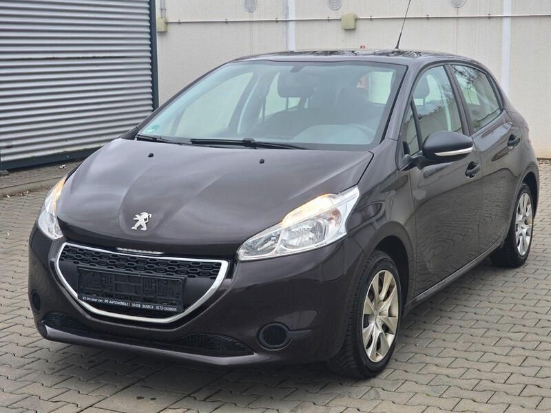 Schwarz Gebraucht 2012 Peugeot 208 Access Kleinwagen | 3.900 € (Guter Preis) - Bild 1/4