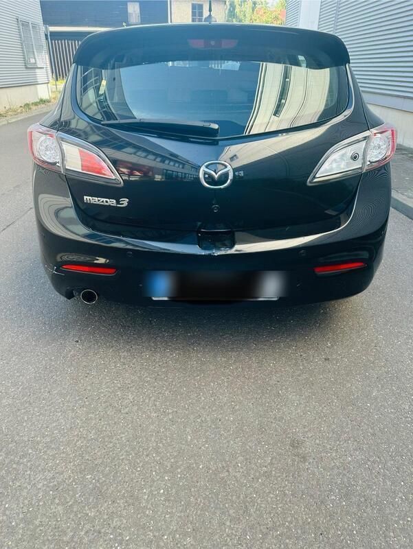 Schwarz Gebraucht 2010 Mazda 3 Limousine | 3.990 € (Guter Preis) - Bild 1/4