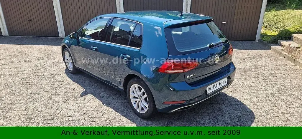 Gebraucht VW Golf VII Comfortline 86 PS (63 kW) 2017 Grün Limousine