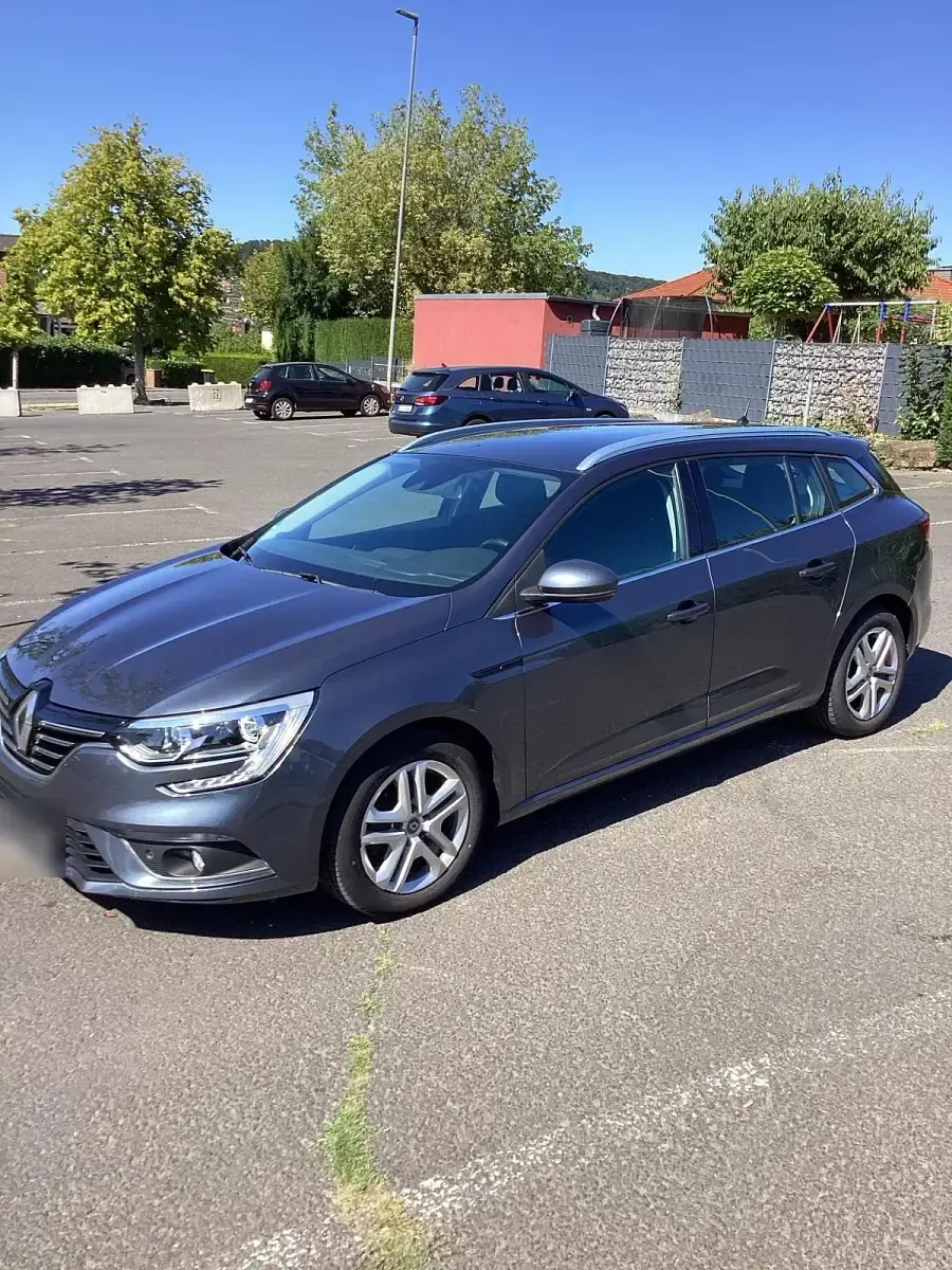 Gebraucht Renault Mégane GrandTour 116 PS (85 kW) 2020 Grau Kombi