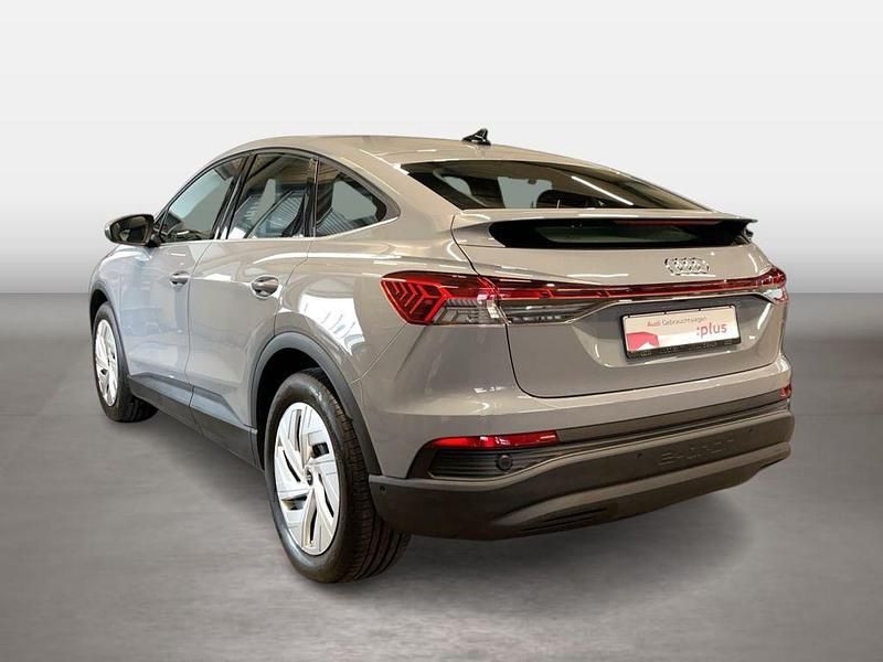 Gebraucht Audi e-tron 150 kW (204 PS) 2023 Kieselgrau SUV