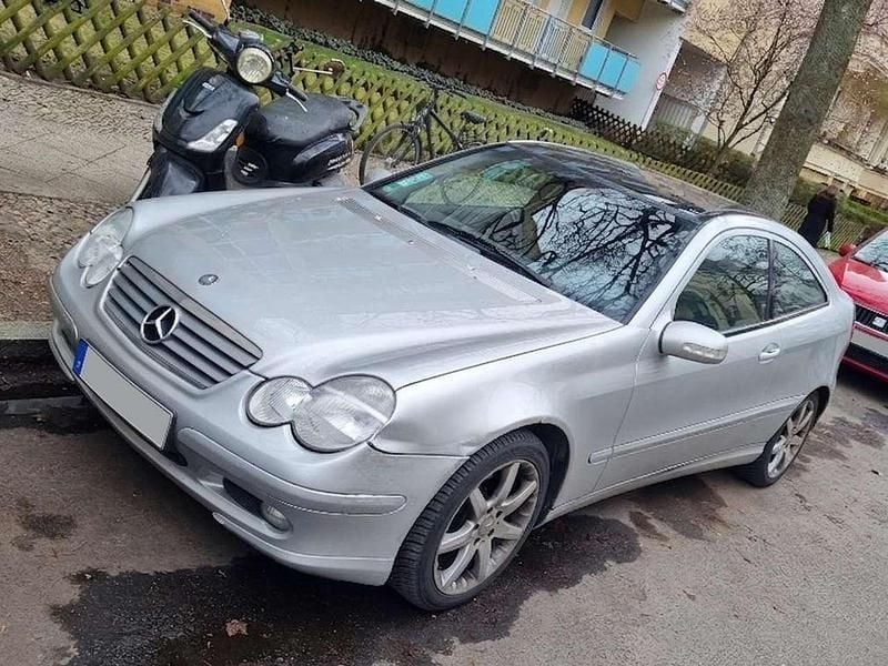 Gebraucht Mercedes 200 163 PS (119 kW) 2002 Grau