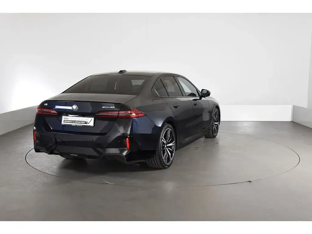 Gebraucht BMW i5 Shadowline 105 kW (143 PS) 2025 Schwarz Limousine