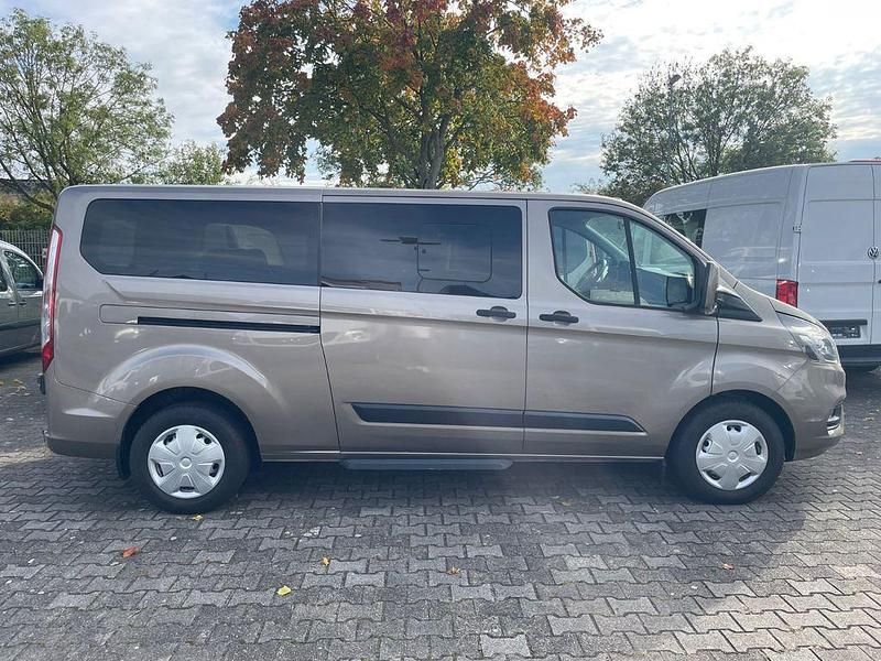 Gebraucht Ford Transit 131 PS (96 kW) 2018 Gold Van / Kleinbus