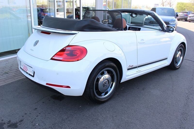 Gebraucht VW Beetle Cabriolet Cup 105 PS (77 kW) 2015 Weiß Cabrio