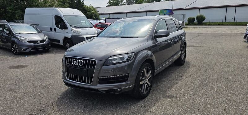 Grau Gebraucht 2009 Audi Q7 S-Line SUV | 8.290 € (Fairer Preis) - Bild 1/4