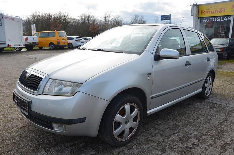 Silber Gebraucht 2001 Skoda Fabia Kombi | 775 € (Superpreis) - Bild 1/4