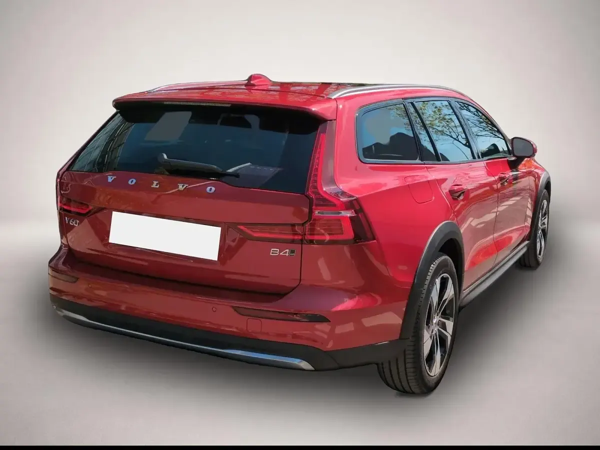 Gebraucht Volvo V60 CC Plus 197 PS (144 kW) 2024 Manufacturer Kombi
