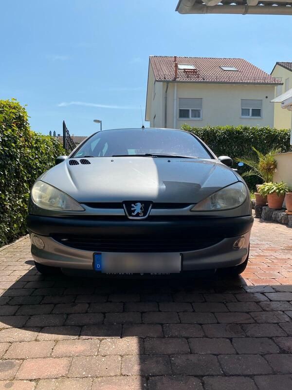 Silber Gebraucht 2006 Peugeot 206 Limousine | 2.800 € (Teuer) - Bild 1/4
