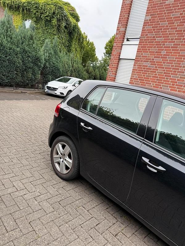 Gebraucht VW Golf VI 80 PS (58 kW) 2009 Schwarz Kleinwagen