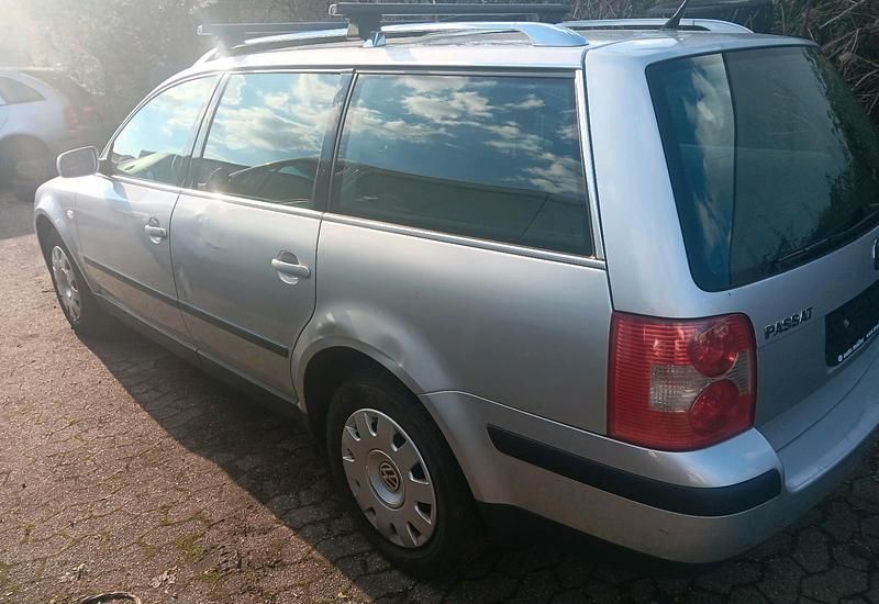 Gebraucht VW Passat Trendline 115 PS (84 kW) 2001 Silber Kombi