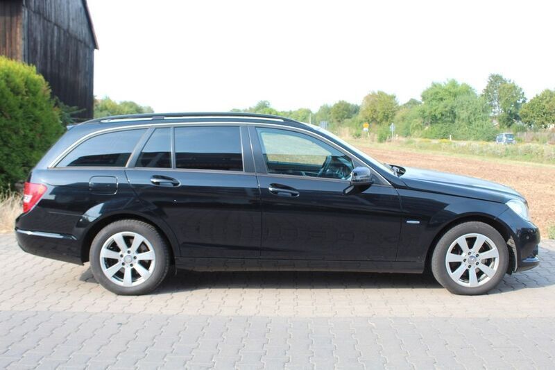 Gebraucht Mercedes C220 Avantgarde 170 PS (125 kW) 2011 Schwarz Kombi