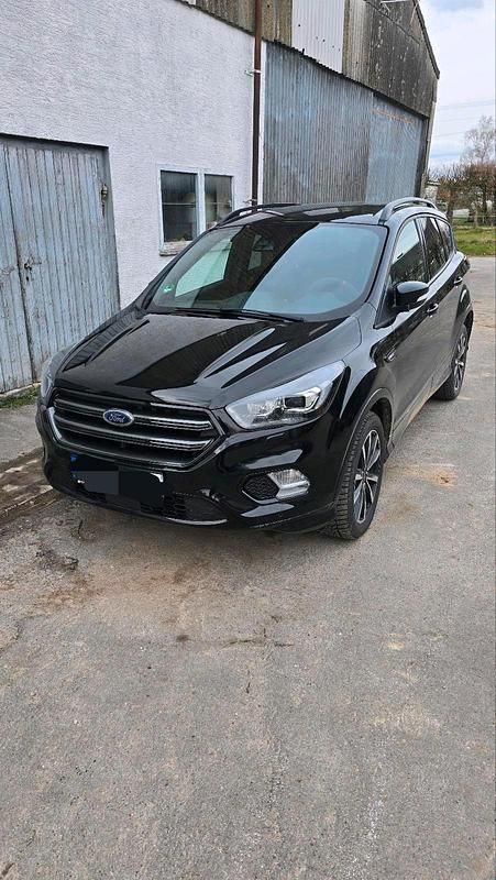 Gebraucht Ford Kuga 180 PS (132 kW) 2019 Schwarz SUV