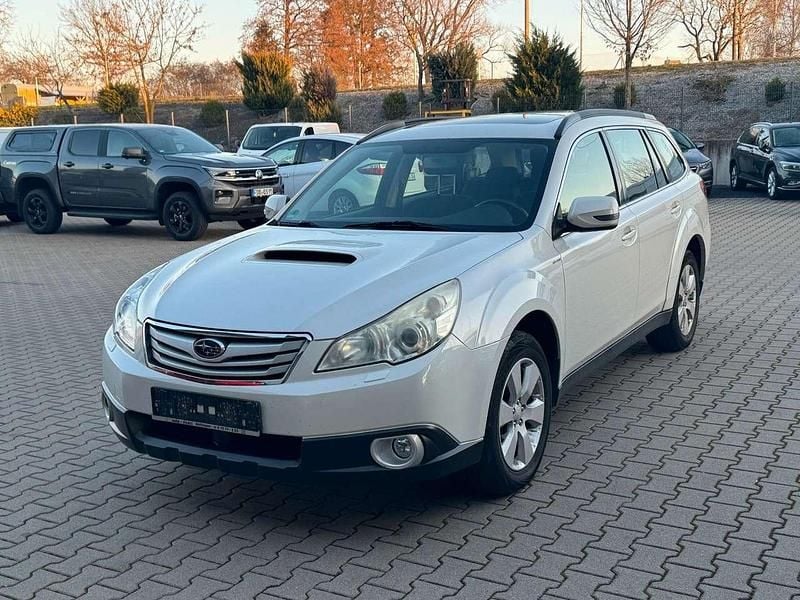 Gebraucht Subaru Legacy Active 150 PS (110 kW) 2011 Weiß Kombi