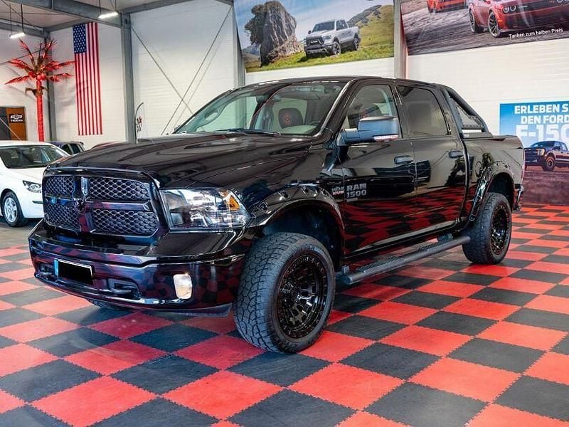 Gebraucht Dodge Ram 401 PS (294 kW) 2024 Diamond black Pickup
