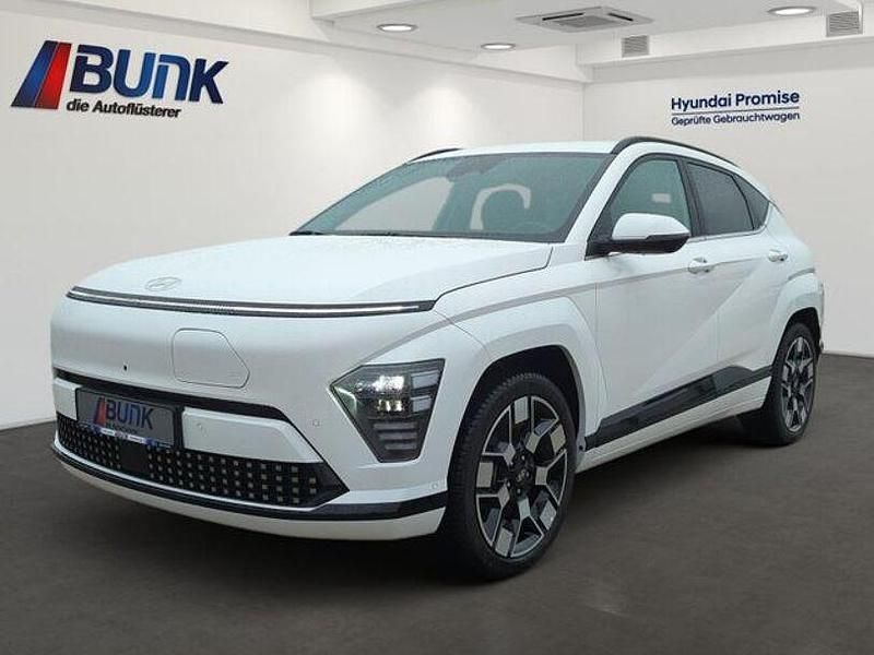 Serenity white Gebraucht 2024 Hyundai Kona Prime SUV | 33.990 € (Fairer Preis) - Bild 1/4