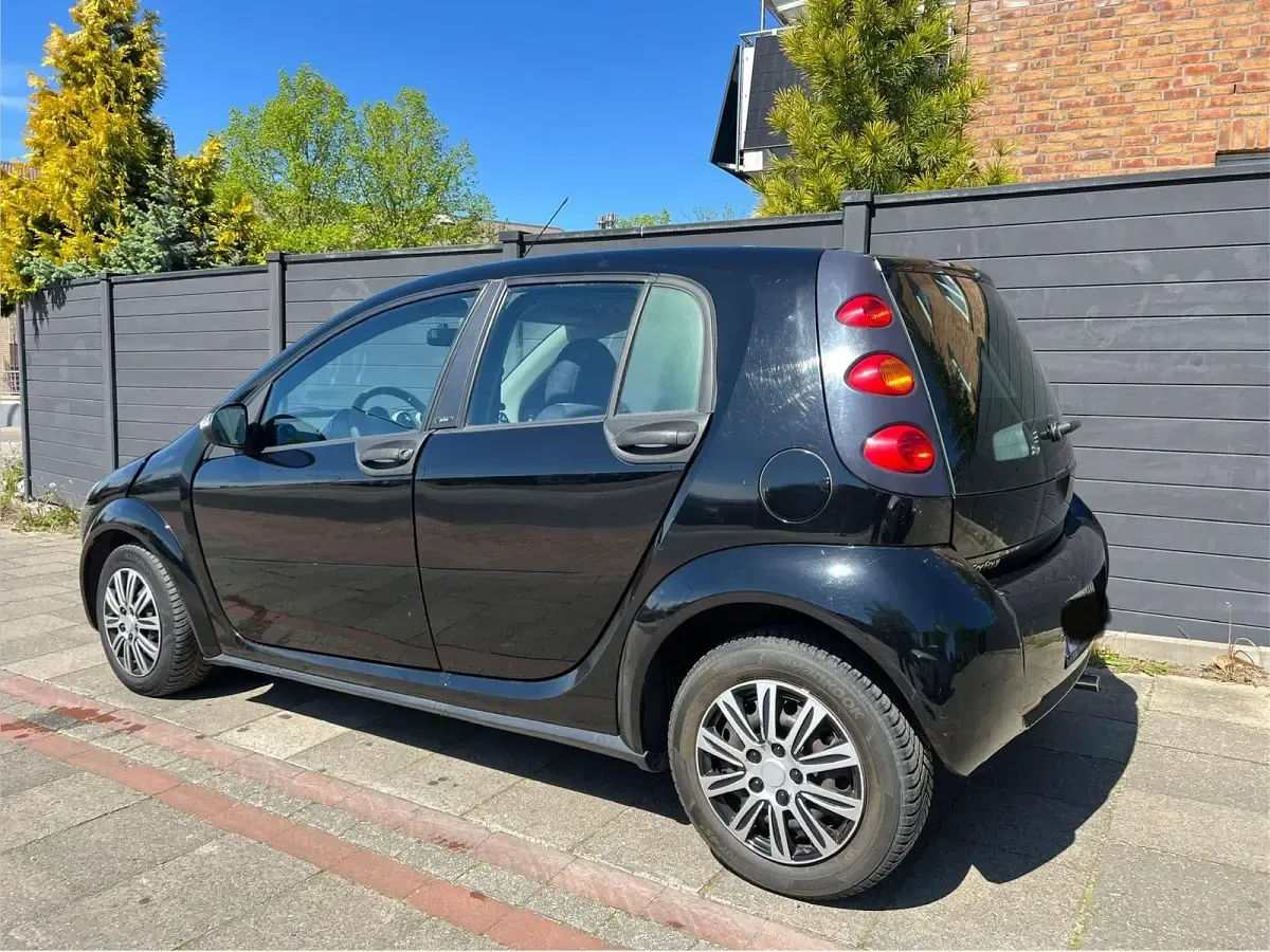 Usata Smart ForFour 70 CV (51 kW) 2004 Nero Utilitaria