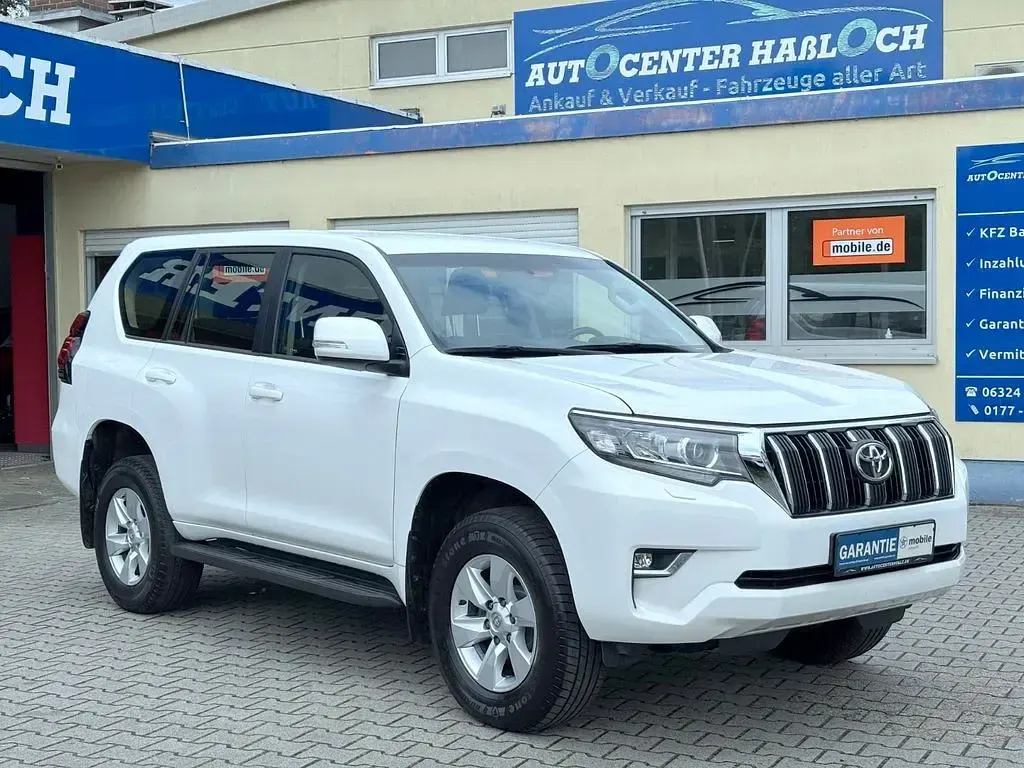 Gebraucht Toyota Land Cruiser 204 PS (150 kW) 2022 Weiß SUV