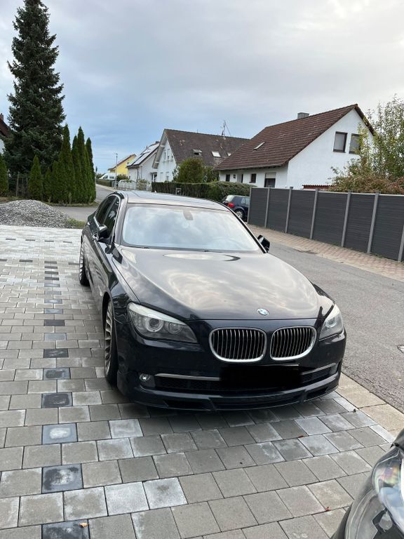 Schwarz Gebraucht 2011 BMW ActiveHybrid 7 Limousine | 12.000 € - Bild 1/4