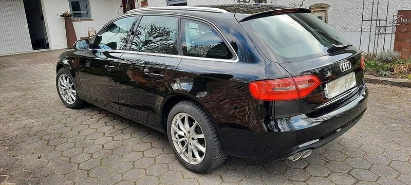 Gebraucht Audi A4 Attraction 150 PS (110 kW) 2015 Schwarz Kombi