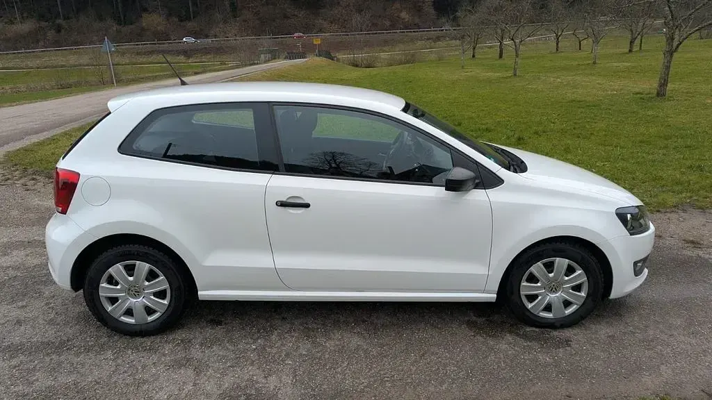 Używany VW Polo Style 60 KM (44 kW) 2011 Biały Hatchback