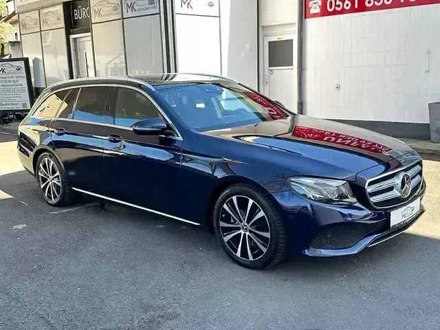 Occasion Mercedes E300 245 ch (180 kW) 2018 Bleue Berline