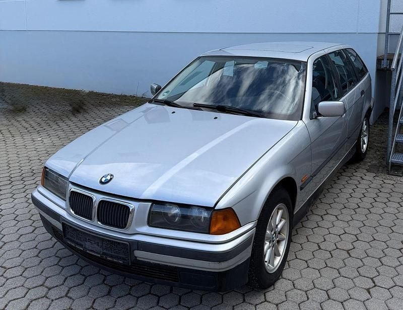 Gebraucht BMW 316 Basis 102 PS (75 kW) 1998 Silber Kombi