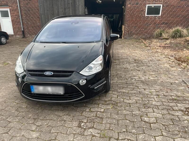 Schwarz Gebraucht 2013 Ford S-MAX Titanium Van / Kleinbus | 7.498 € (Guter Preis) - Bild 1/4