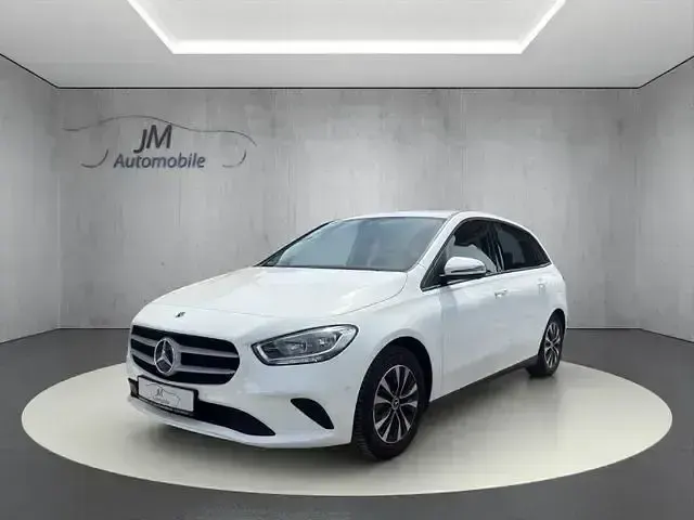 Gebraucht Mercedes B160 109 PS (80 kW) 2022 Weiß Kleinwagen