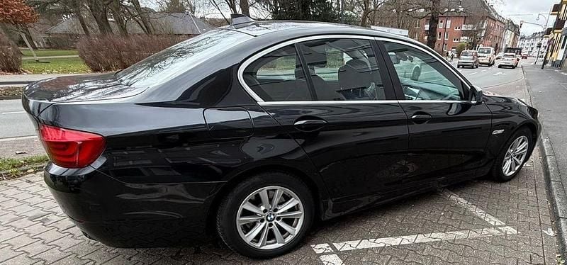 Gebraucht BMW 520 184 PS (135 kW) 2010 Schwarz Limousine