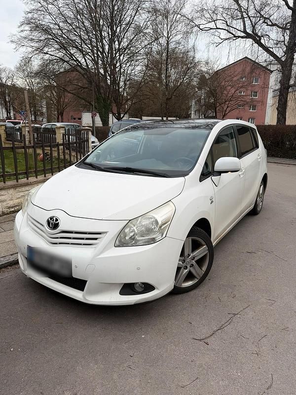 Gebraucht Toyota Verso 2012 Weiß Van / Kleinbus