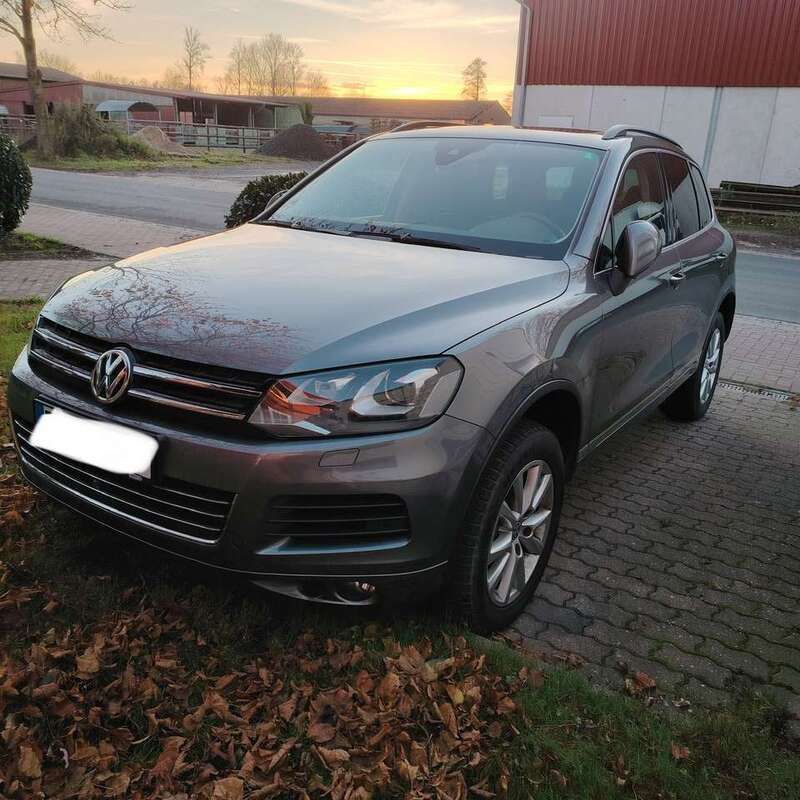 Grau Gebraucht 2014 VW Touareg SUV | 13.999 € (Fairer Preis) - Bild 1/4