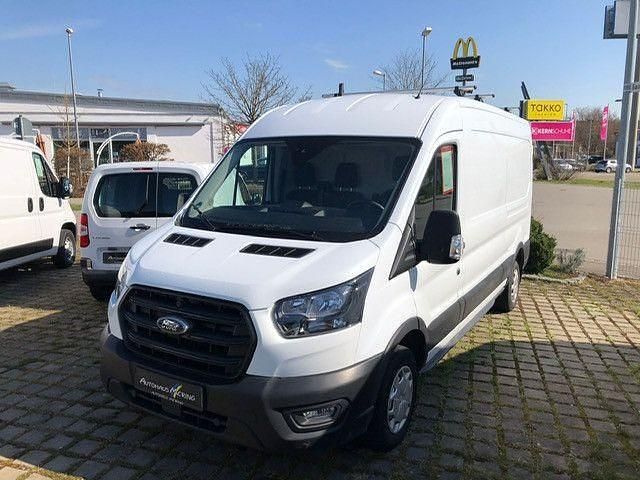 Gebraucht Ford Transit Trend 131 PS (96 kW) 2022 Weiß Van / Kleinbus