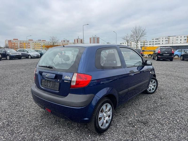 Gebraucht Hyundai Getz 67 PS (49 kW) 2009 Blau Kleinwagen