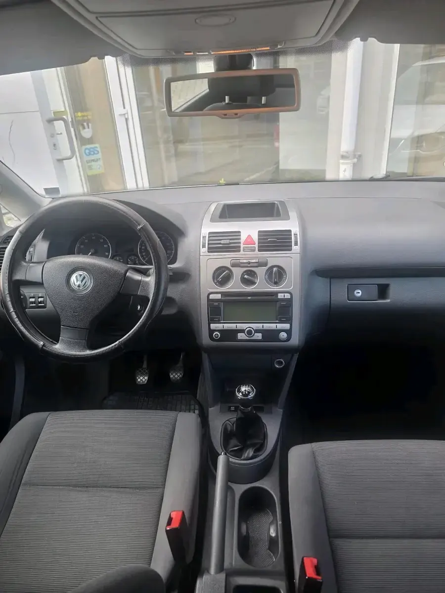 Gebraucht VW Touran 116 PS (85 kW) 2009 Braun Van / Kleinbus
