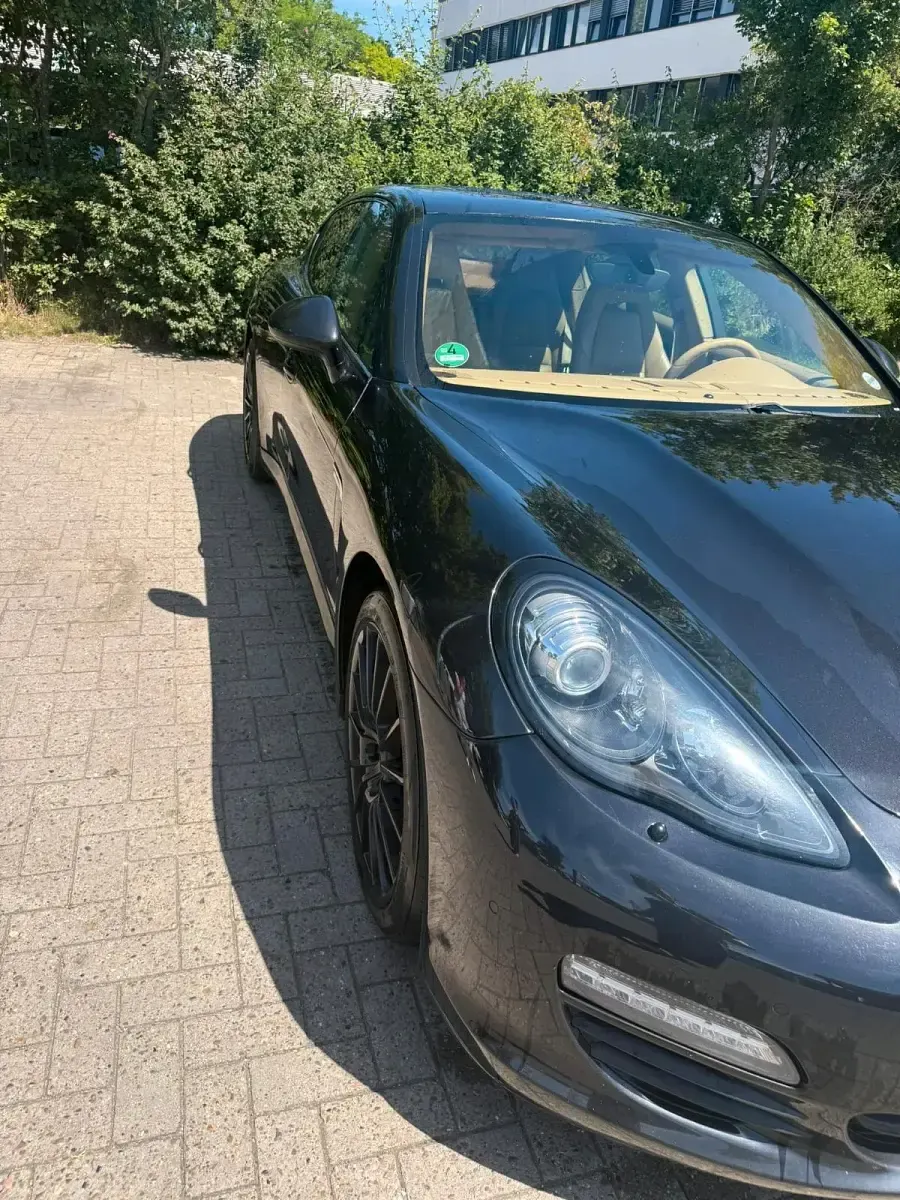 Gebraucht Porsche Panamera 250 PS (183 kW) 2012 Schwarz Kleinwagen
