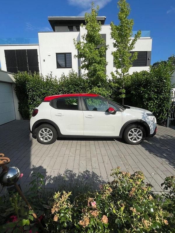 Weiß Gebraucht 2018 Citroën C3 Feel Kleinwagen | 6.250 € (Guter Preis) - Bild 1/4