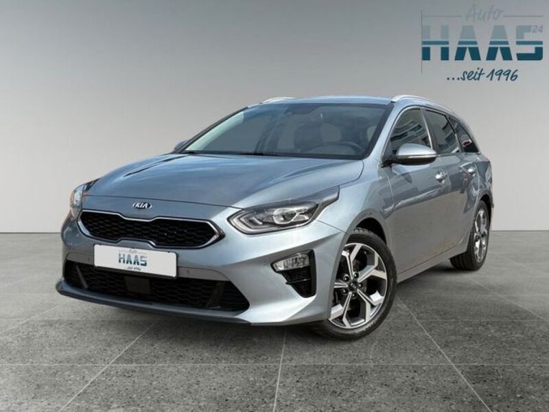 Lunarsilber metallic (metallic) Gebraucht 2018 Kia Ceed Kombi | 9.800 € (Fairer Preis) - Bild 1/4