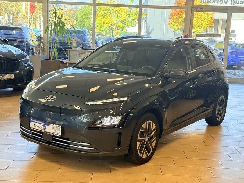 Blau Gebraucht 2023 Hyundai Kona Trend SUV | 24.500 € (Superpreis) - Bild 1/4