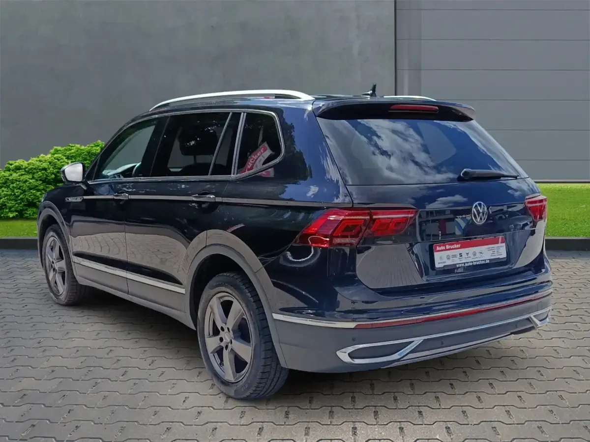 Gebraucht VW Tiguan Allspace Elegance 200 PS (147 kW) 2022 Schwarz SUV