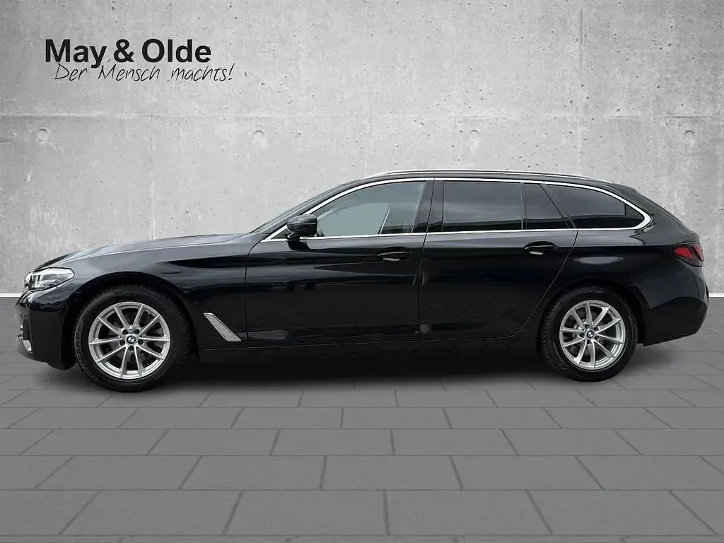 Gebraucht BMW 520 190 PS (139 kW) 2023 Schwarz Kombi