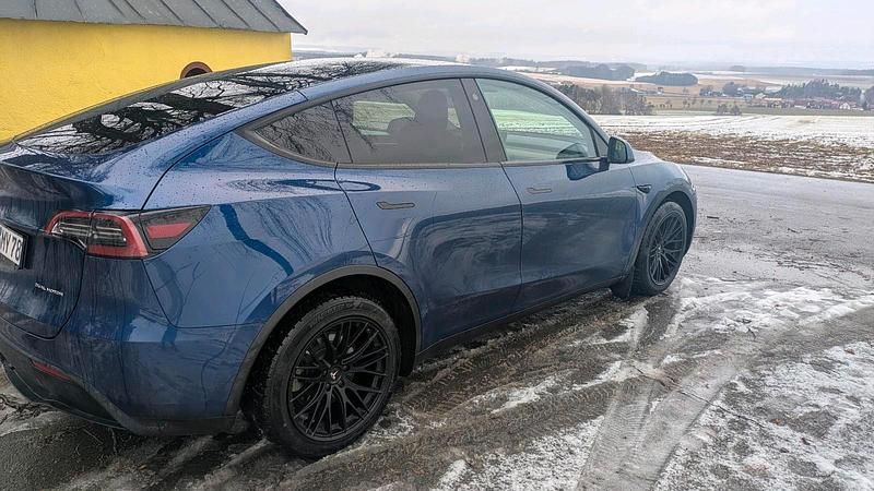 Gebraucht Tesla Model Y 378 kW (514 PS) 2021 Blau SUV