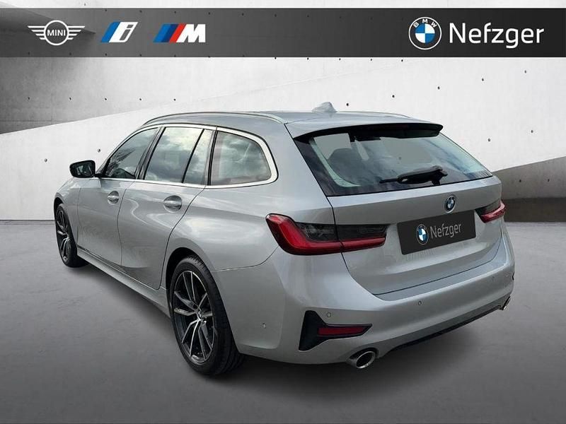 Gebraucht BMW 330 Sport Line 286 PS (210 kW) 2021 Silber Kombi
