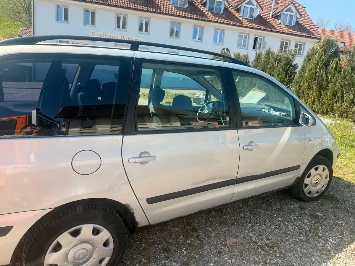 Gebraucht VW Sharan 116 PS (85 kW) 2001 Silber Van / Kleinbus
