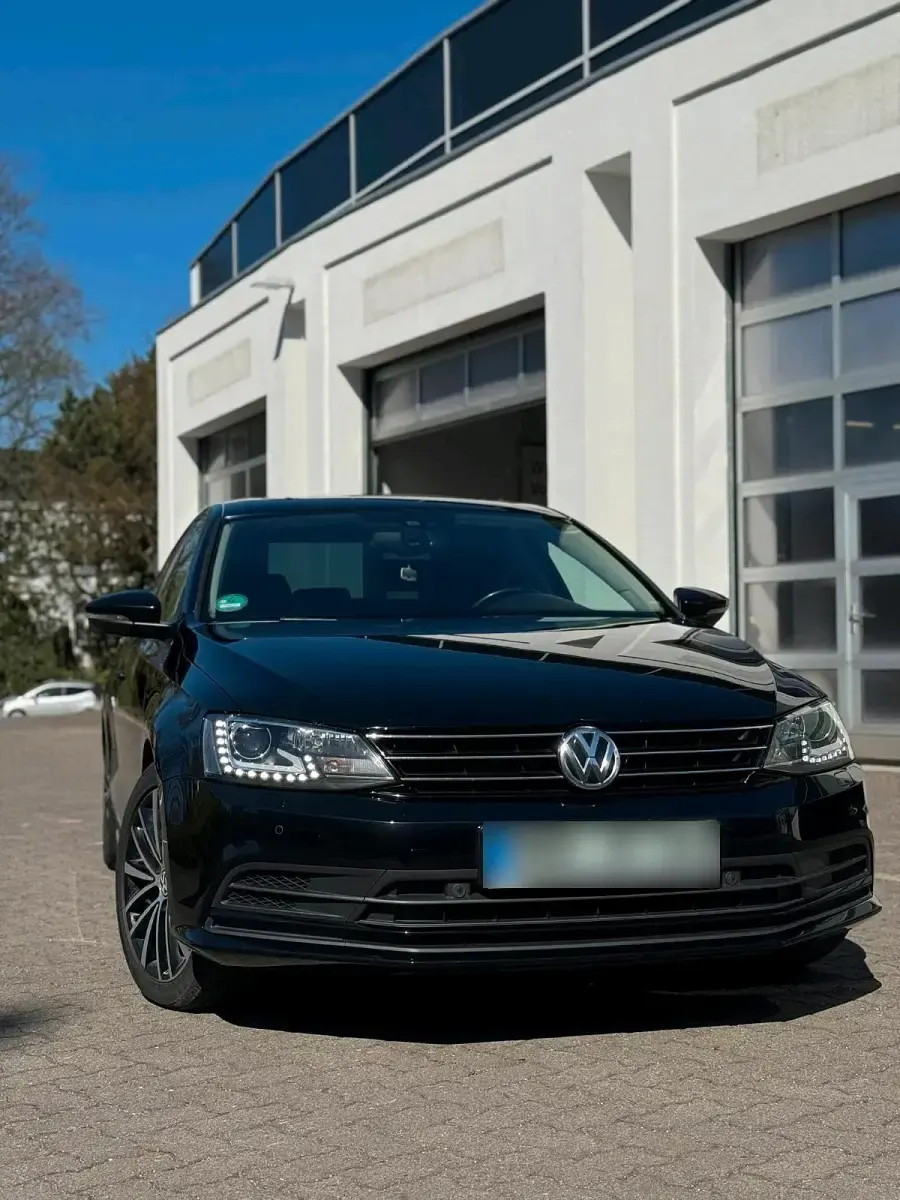 Second-hand VW Jetta 150 CP (110 kW) 2015 Negru Berlinǎ