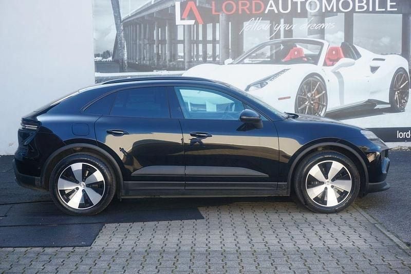 Gebraucht Porsche Macan 4 Electric Basis 264 kW (360 PS) 2025 Schwarz SUV