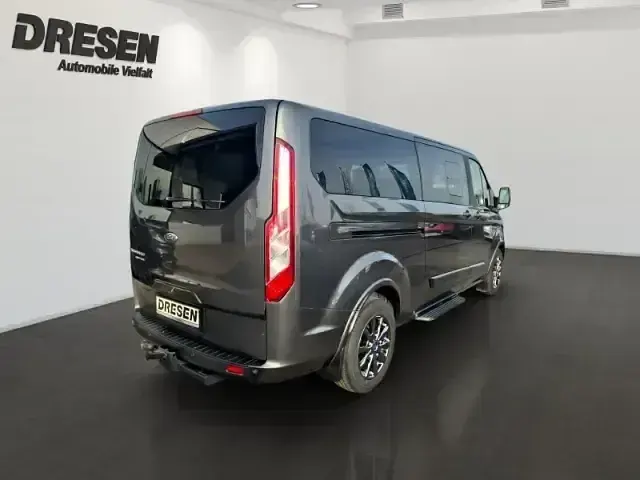 Gebraucht Ford Tourneo Custom Titanium X 170 PS (125 kW) 2023 Grau Van