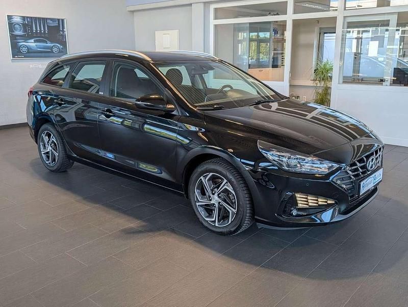 Gebraucht Hyundai i30 116 PS (85 kW) 2022 Schwarz Kombi